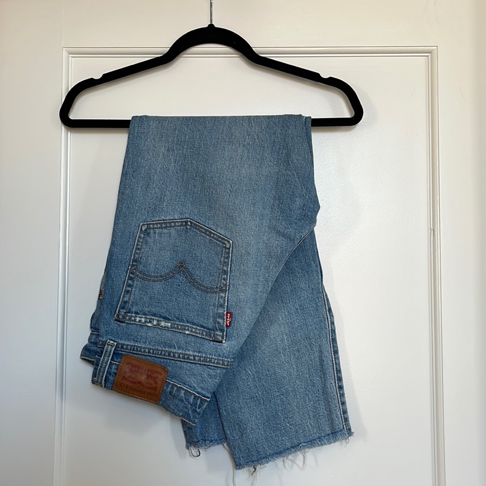 Levi’s straight leg jeans - Size 28